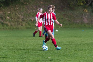 Bild 261 - wBJ TuS Tensfeld - SV Fortuna St. Juergen